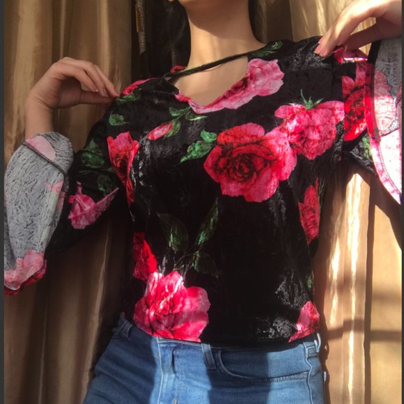 NEW Black/Multifloral Velvet Blouse - Picture 1 of 4